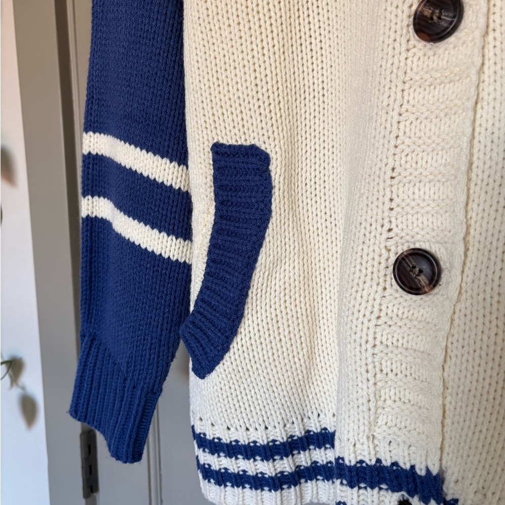 Le Lis Navy and Cream Knit Cardigan - Picture 3 of 4